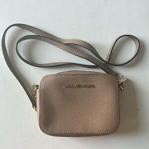 Michael Kors Small Jet Set Crossbody Bag